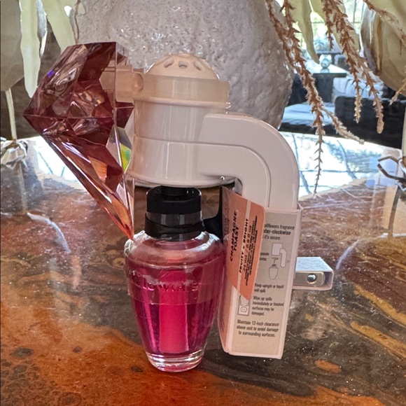 Bath & Body Works Gem Wallflower & Refill - Picture 2 of 4